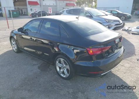 2017 Audi A3 2.0T Premium z USA, uszkodzony, nr VIN WAUAUGFF2H1052584